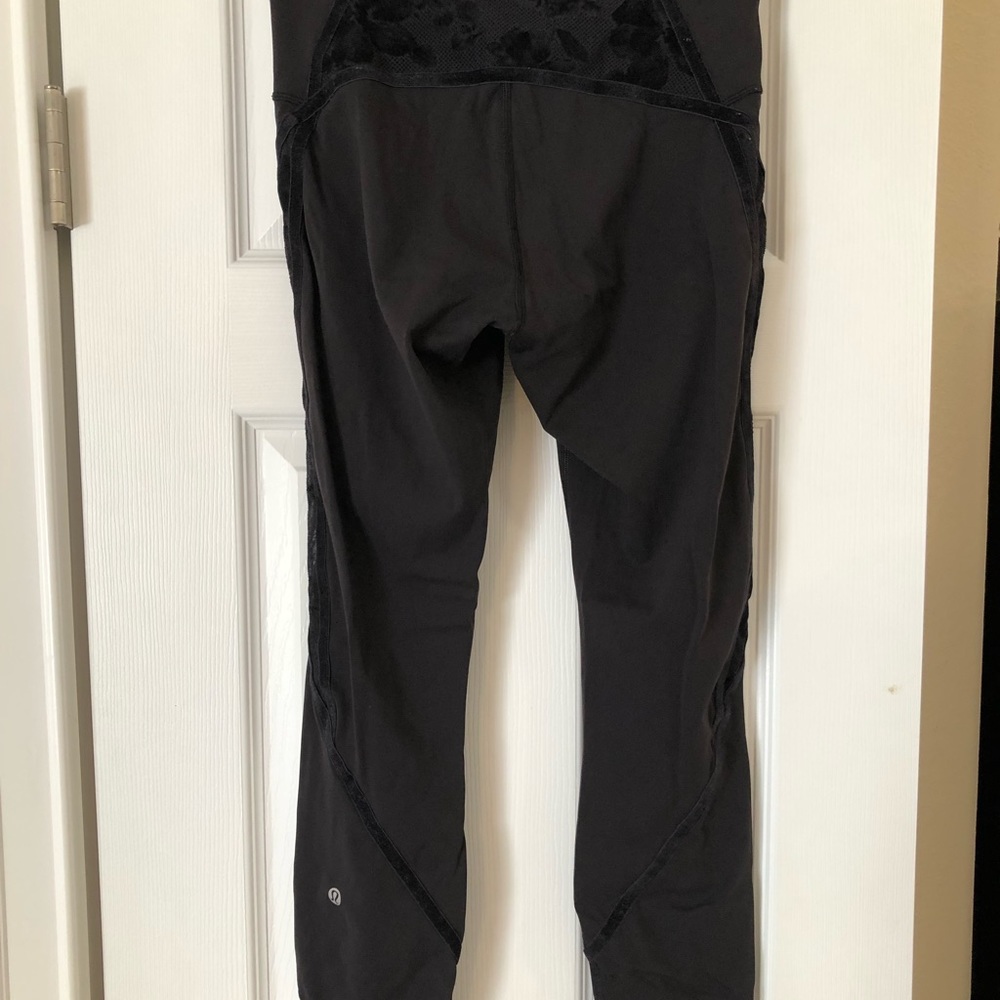 Lululemon black leggings